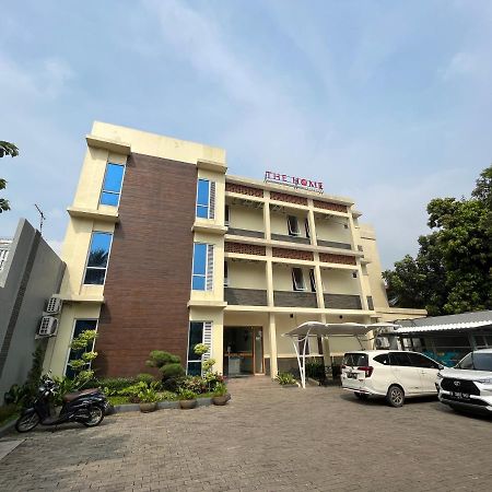 The Home Srengseng Jakarta Buitenkant foto